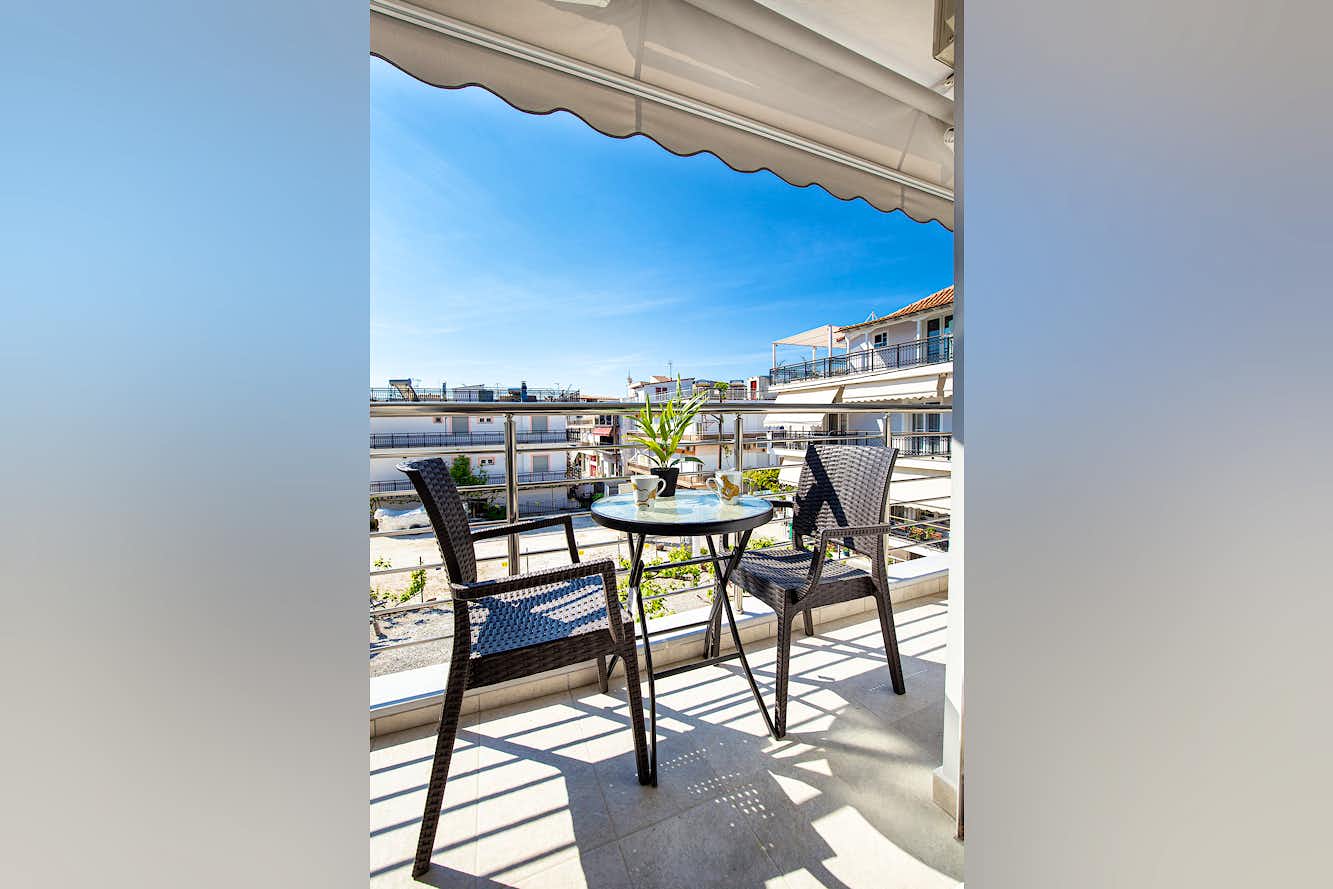 #2 Top Floor Apartment - 25