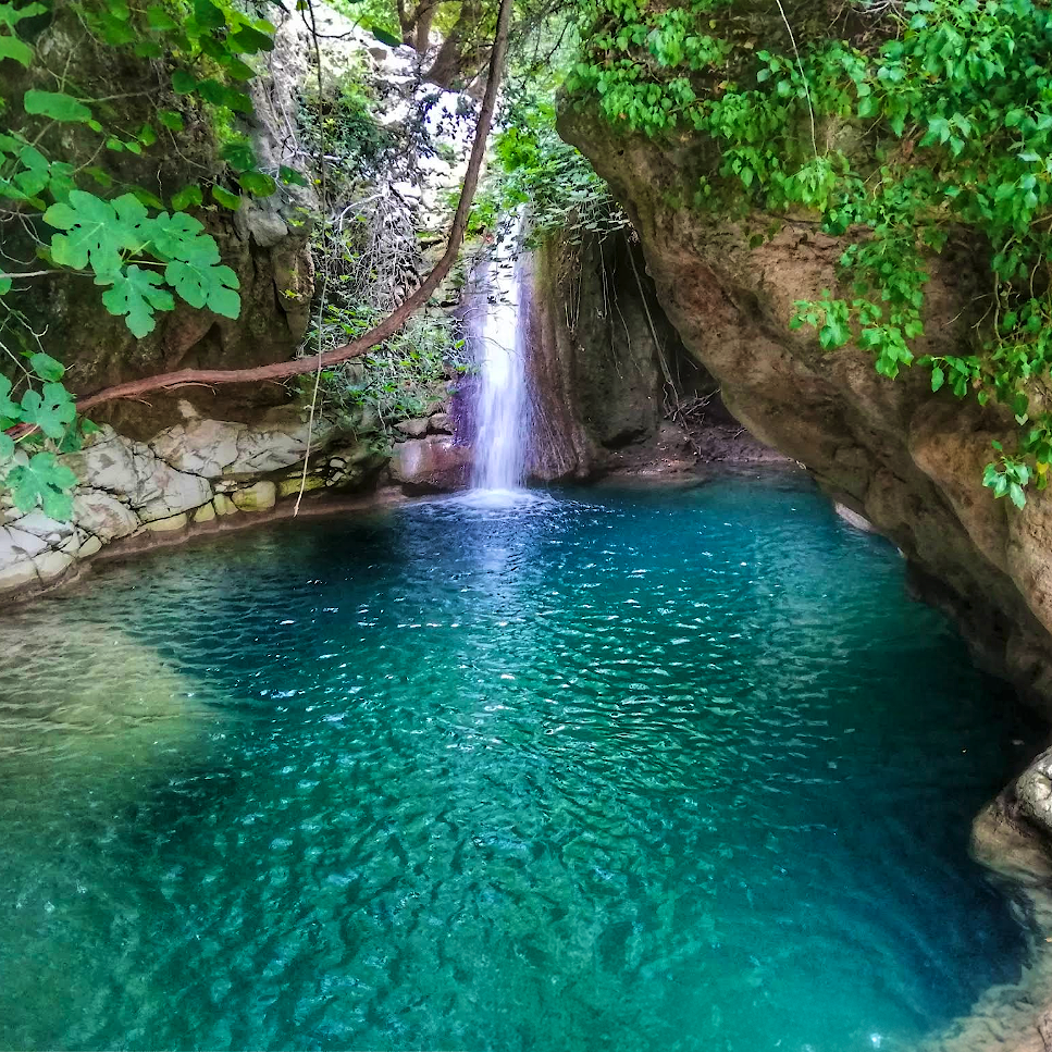Photo Caption: Ανακαλύψτε τις μυστικές πηγές Κεφαλογούρνα και νιώστε τη μαγεία της φύσης