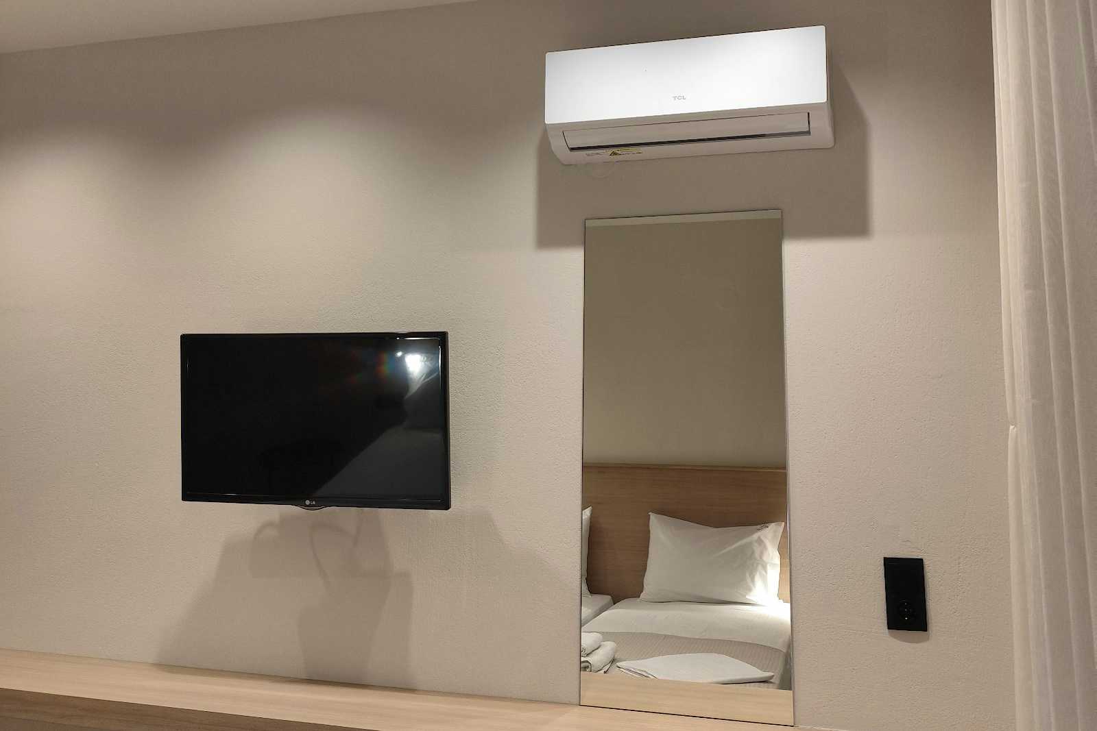 Rose Ground Floor Apartment - 11